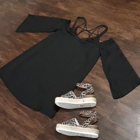 🎇🎇 SUMMER SALE 💥Cute dress with sandals 💥💥 - Picture 2 of 6